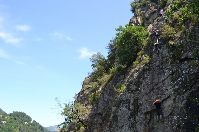Village Camps International Summer Camp Ard&egrave;che, France 2019-07-26 https://www.villagecamps.com/journals_admin/images/911-43-07-03-2014  (800x533)  (114).jpg